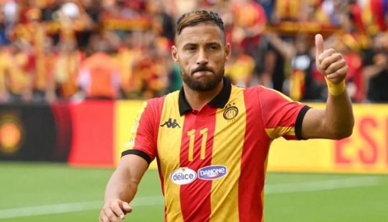 النجم الجزائري يوسف بلايلي