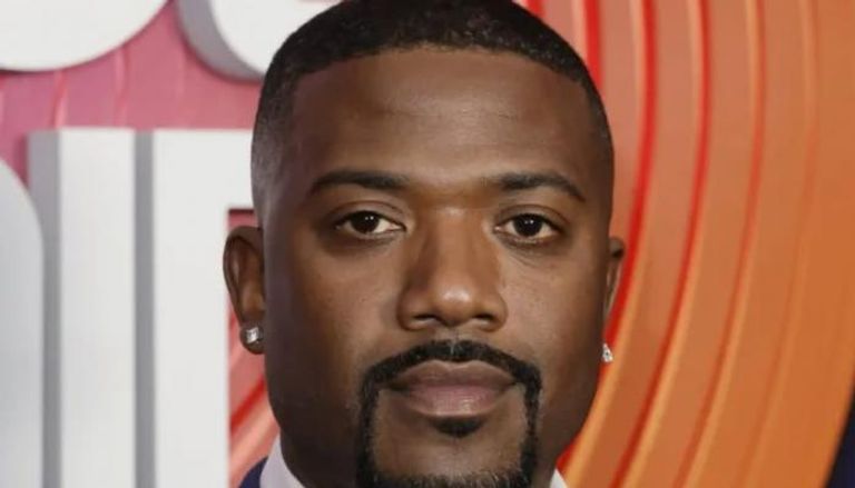 الفنان الأمريكي راي جيه