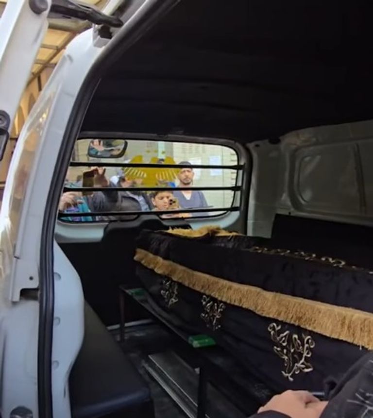 جثمان الفنان الراحلة هدى شعراوي 