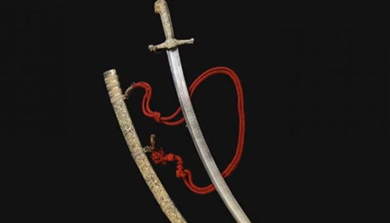 كنوز القارة السمراء بين إفريقيا وفرنسا