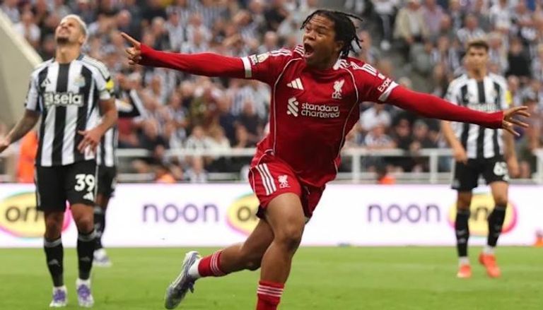 القنوات الناقلة لمباراة ليفربول ونيوكاسل اليوم 