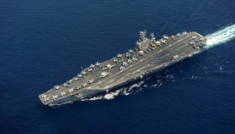 حاملة طائرات أمريكية