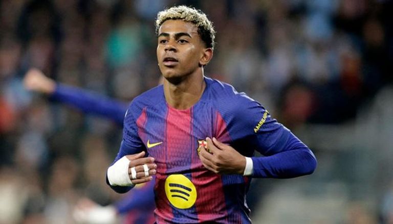 لامين يامال جناح برشلونة