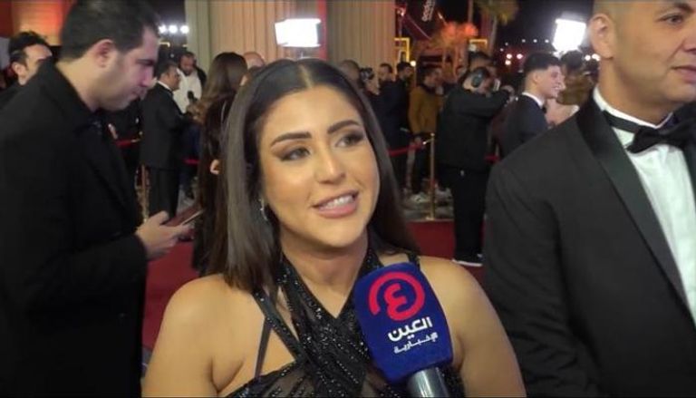 الفنانة سمر مصطفى متولي 