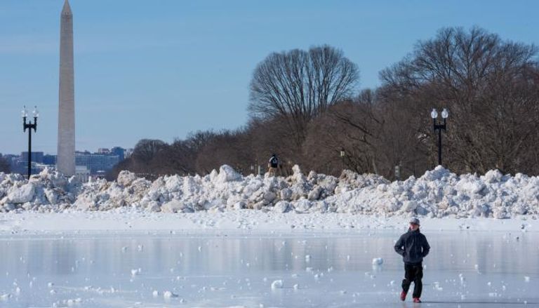 العاصفة الجليدية في الولايات المتحدة الأمريكية