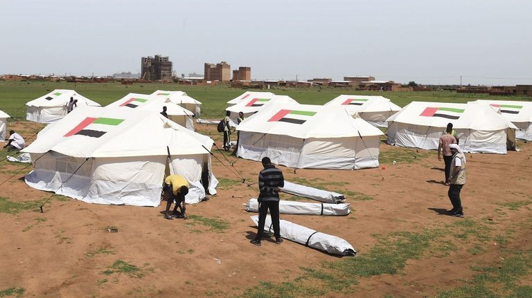 الإمارات والسودان.. دعم إنساني بمليارات الدولارات عبر قنوات دولية - صورة 2