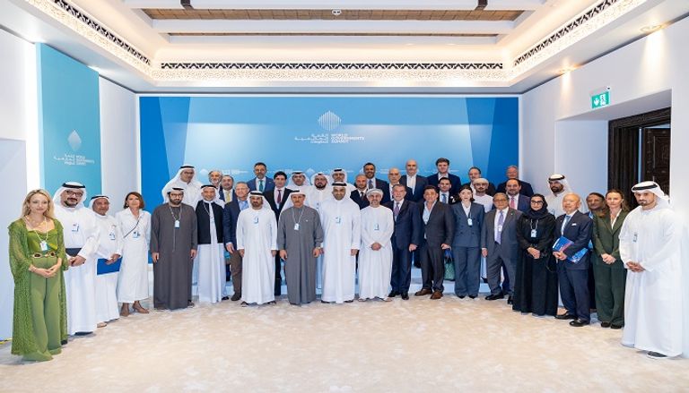 قمة الحكومات 2026.. &laquo;غرف دبي&raquo; تبحث مستقبل الاستثمار والعمل الخيري - صورة 1