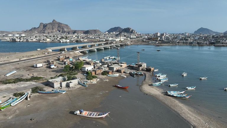 اليوم العالمي للأراضي الرطبة.. &laquo;كنوز عدن الطبيعية&raquo; في مرمى العبث - صورة 3