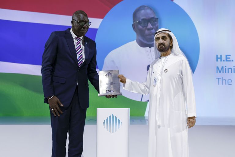 الغامبي عبدولي جوبة يتوّج بجائزة &laquo;أفضل وزير في العالم&raquo; خلال قمة الحكومات 2026 - صورة 2