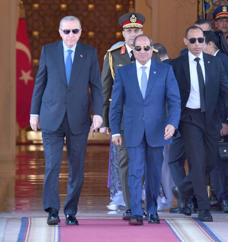 قمة السيسي وأردوغان.. تعاون دفاعي وتنسيق لخفض التصعيد بالمنطقة - صورة 5