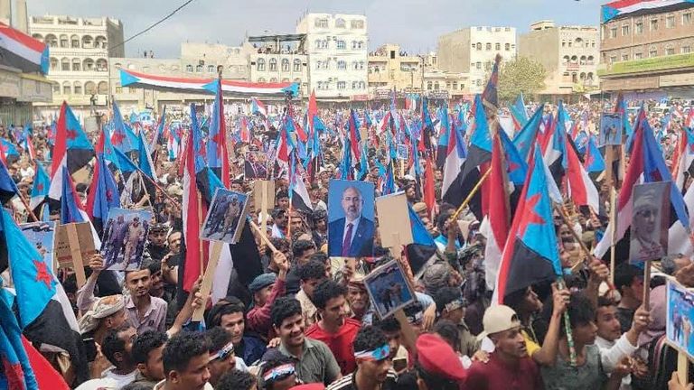 ردفان اليمنية تنتفض.. تفويض شعبي جديد للمجلس الانتقالي الجنوبي - صورة 1