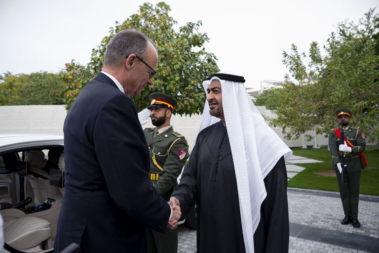 محمد بن زايد والمستشار الألماني يبحثان الشراكات الثنائية ويشهدان توقيع مذكرات تفاهم - صورة 2