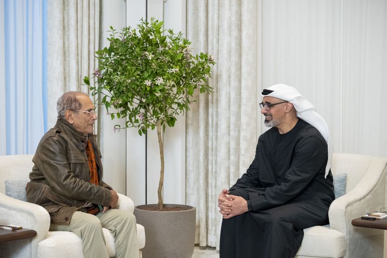 خالد بن محمد بن زايد يبحث تطوير التعاون الاقتصادي مع رئيس تيمور الشرقية - صورة 1