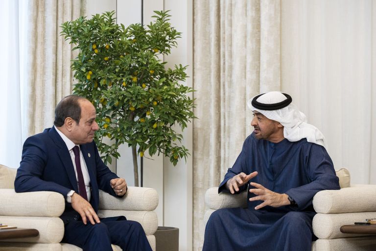 السيسي يبدأ اليوم زيارة إلى الإمارات لبحث التعاون وتنسيق القضايا الإقليمية - صورة 1