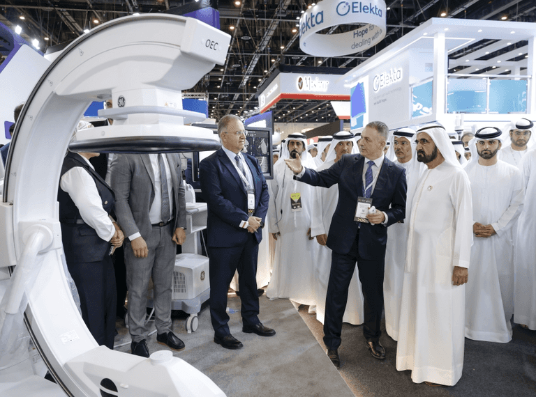 الشيخ محمد بن راشد يفتتح معرض الصحة العالمي &laquo;WHX &ndash; دبي 2026&raquo; - صورة 2