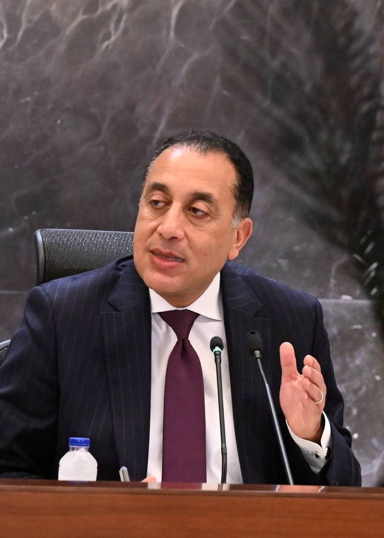 رئيس حكومة مصر يكشف عن &laquo;خطة جريئة&raquo;.. ويطلق &laquo;لاءات ثلاث&raquo; لقطاع الأعمال - صورة 1