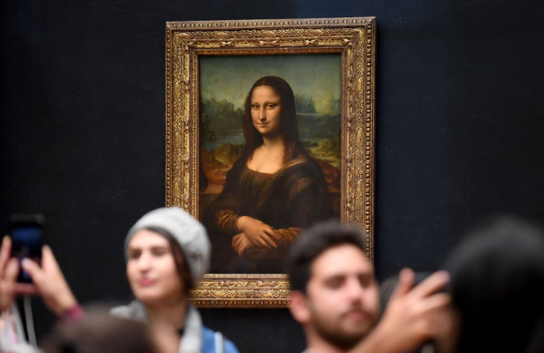 حادث طارئ في اللوفر.. إنقاذ الموناليزا من الغرق - صورة 1