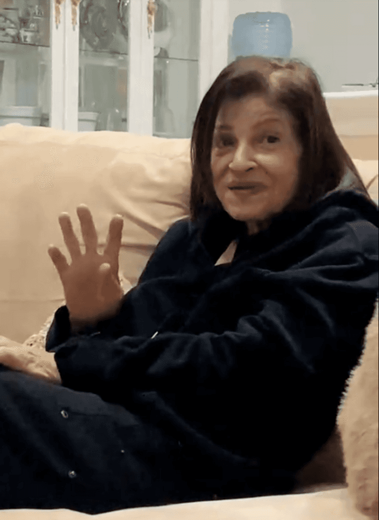 ملامحها تغيرت كثيرا.. أحدث ظهور للفنانة المصرية عائشة الكيلاني (صور) - صورة 2