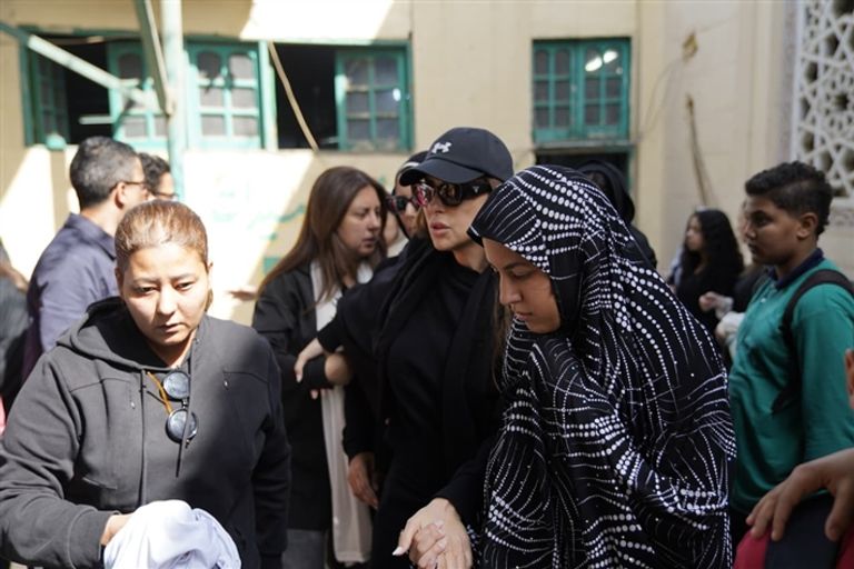 صور من جنازة والدة ريم مصطفى.. لحظات وداع مؤثرة - صورة 9