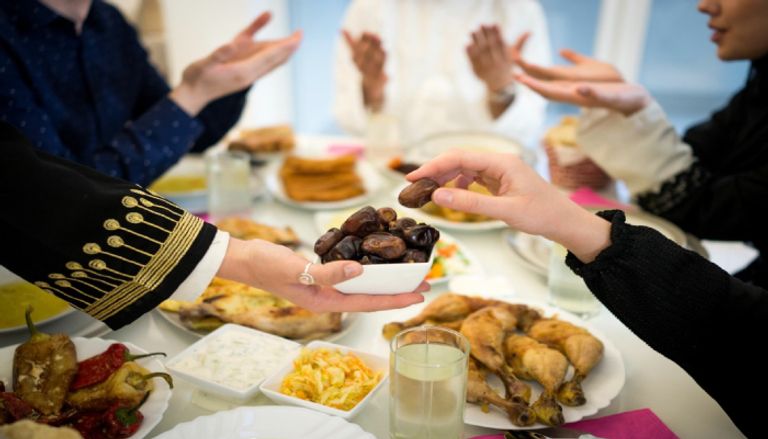 موعد إفطار أول أيام شهر رمضان 2026.. يرفع أذان المغرب في هذا التوقيت - صورة 1