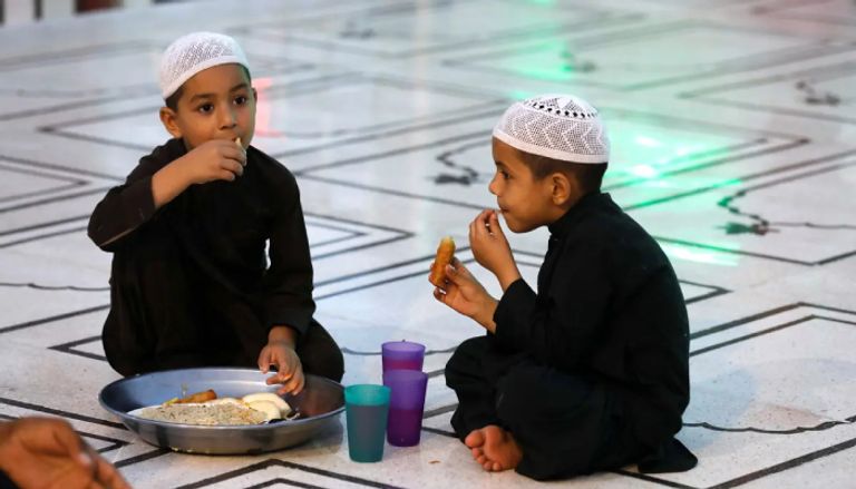 هل الصيام يؤثر على نمو الأطفال؟ رأي الخبراء - صورة 1
