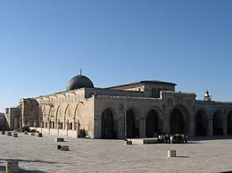 إسرائيل تفرض قيودا على الصلاة في المسجد الأقصى خلال رمضان - صورة 1