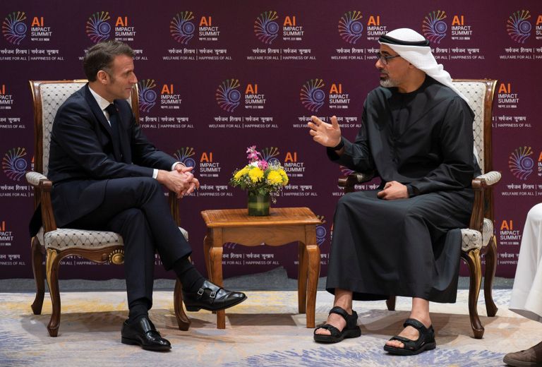 قمة تأثير الذكاء الاصطناعي.. ولي عهد أبوظبي والرئيس الفرنسي يبحثان آفاق تعزيز التعاون - صورة 1