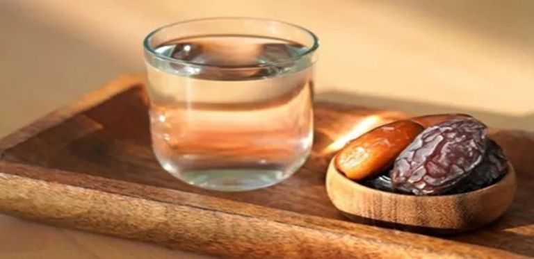 بعد صيام أكثر من 12 ساعة.. تمرة واحدة تضع جسمك على المسار الصحيح (خاص) - صورة 2