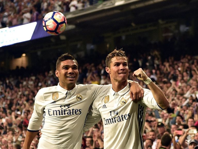 لاعب جديد مرشح للانضمام إلى قائمة زملاء ميسي ورونالدو - صورة 1