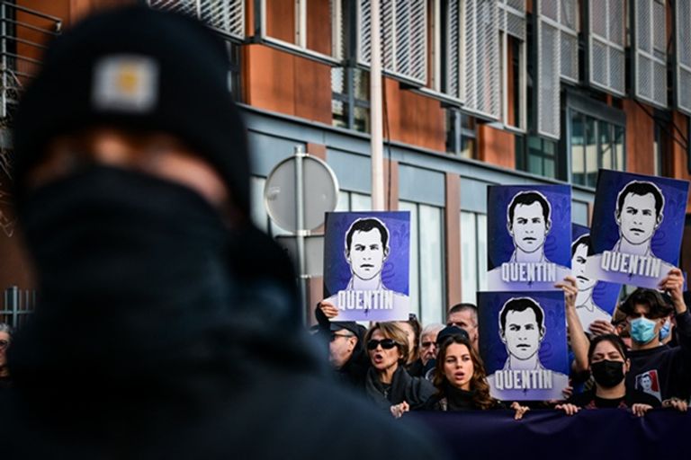 مقتل ناشط يميني يثير أزمة دبلوماسية بين فرنسا وأمريكا - صورة 1
