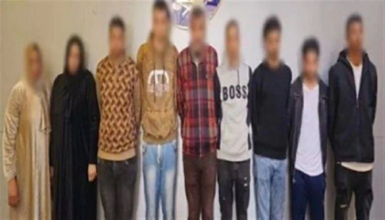 مصر.. إجراءات مشددة في أولى جلسات واقعة إجبار شاب على ارتداء &laquo;ملابس نسائية&raquo; - صورة 1
