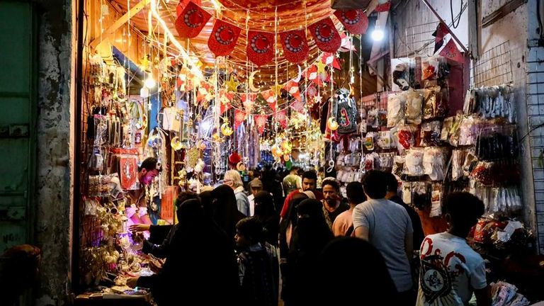 رمضان في عدن.. طقوس ترحيب عتيقة وروحانيات متوارثة حتى لحظة الوداع - صورة 2