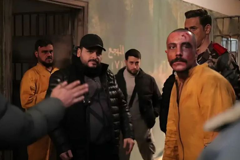 جدل متواصل حول القيصر لا مكان لا زمان.. انتقادات وتهديدات لمخرج العمل - صورة 1