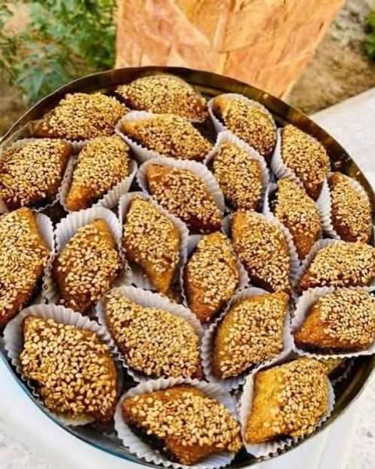 طريقة عمل &laquo;المقروض&raquo;..  زينة حلوى موائد التونسيين في رمضان - صورة 3