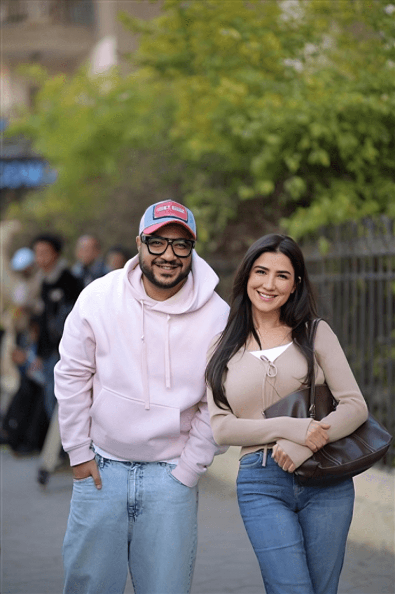 المؤلف محمد سيد بشير والفنانة مي عمر «كتبتها في 6 أيام».. مؤلف «الست موناليزا» يروي كواليس أصعب المشاهد - صورة 1
