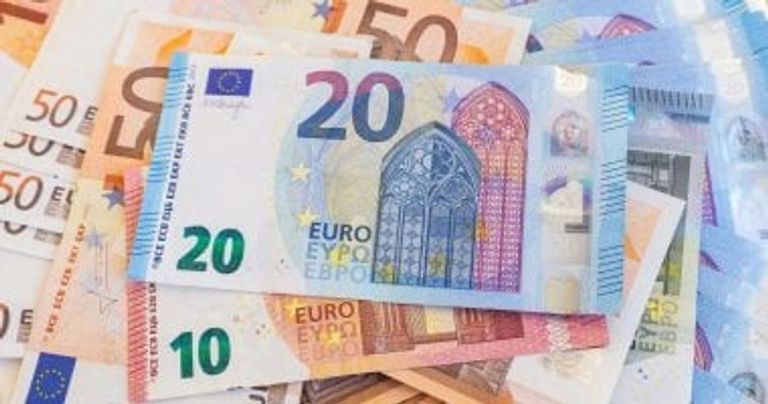 سعر اليورو اليوم في مصر.. هدوء بحركة تداول العملة الأوروبية - صورة 1