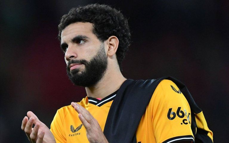 &laquo;العبقري المجنون&raquo;.. سبب إطلاق هذا اللقب على نجم الجزائر - صورة 1