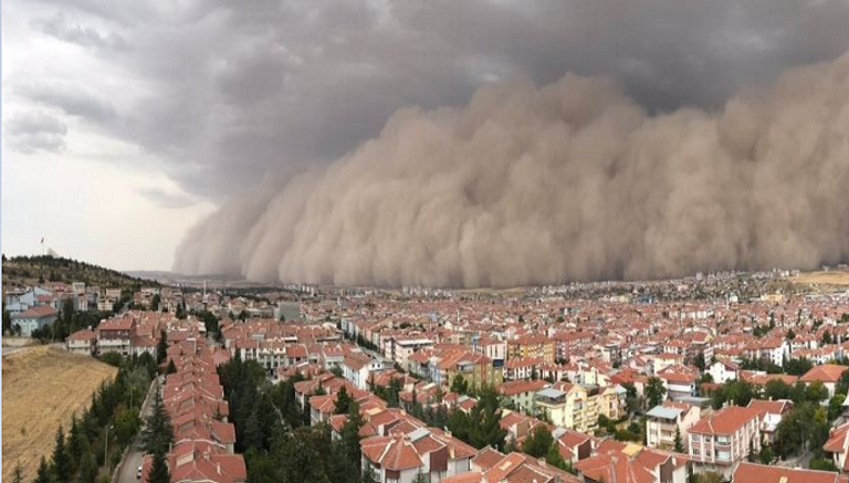 غبار الصحراء يفاقم التلوث في شمال فرنسا - صورة 1