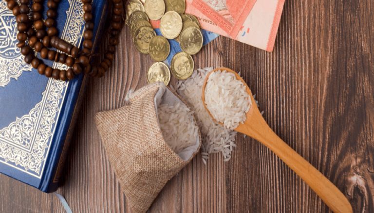 حكم إخراج الأب زكاة الفطر عن الأبناء المتزوجين.. توضيح فقهي - صورة 2
