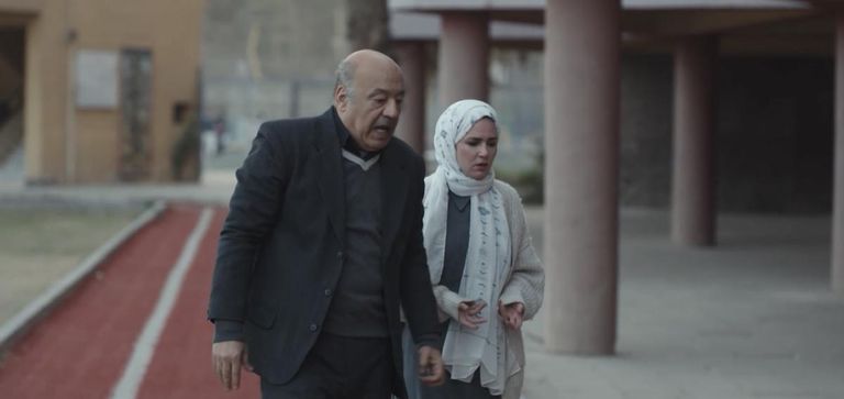 مسلسل &laquo;أب ولكن&raquo; الحلقة 7.. محمد فراج ينقذ ابنته من الغرق - صورة 1