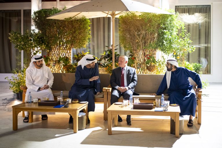 رئيس الإمارات والعاهل الأردني يبحثان التطورات الإقليمية وتداعياتها على أمن المنطقة - صورة 2