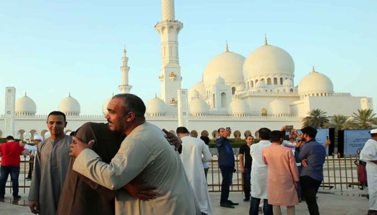 موعد صلاة العيد 2026 في الدول العربية والإسلامية موعد صلاة عيد الفطر 2026 في الدول العربية والإسلامية - صورة 1