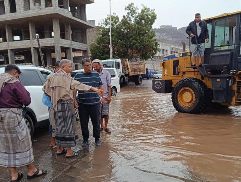 اليمن.. أمطار غزيرة وفيضانات تخلف أضرارا مادية - صورة 2
