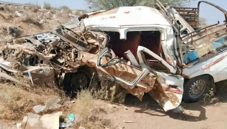اليمن.. وفاة 11 شخصا وإصابة 15 آخرين في حادثين منفصلين بالحديدة وذمار - صورة 1
