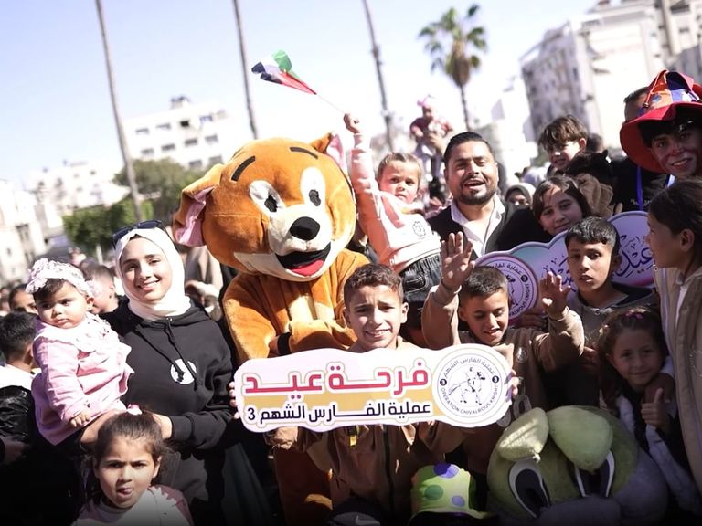 &laquo;الفارس الشهم 3&raquo; تنظم كرنفالا ترفيهيا لأطفال غزة احتفاء بعيد الفطر - صورة 4