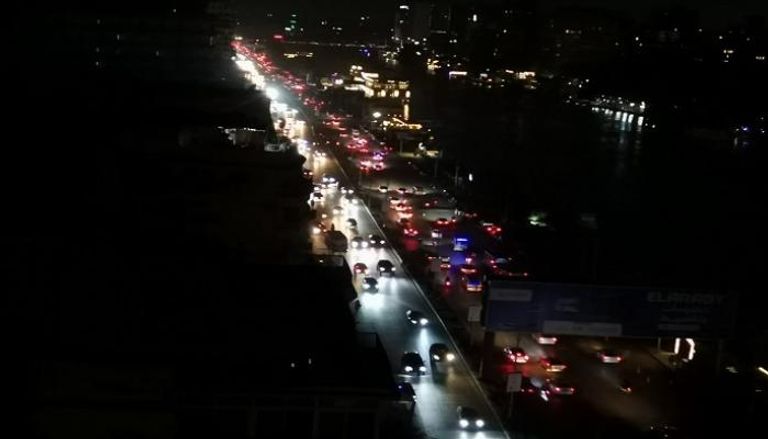 مصر تبدأ التقشف لمواجهة ارتفاع فاتورة الطاقة.. إغلاق المحال والمطاعم (صور) - صورة 1