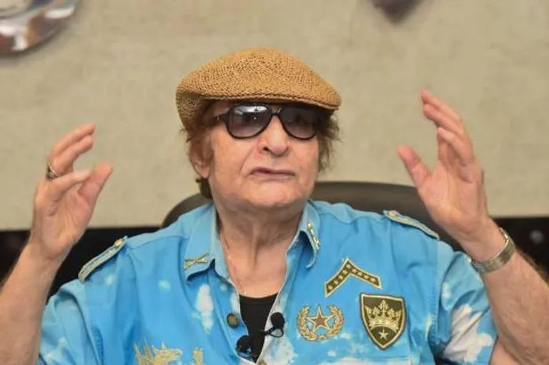 مصر.. زيارة إنسانية من نقابة المهن التمثيلية لمحيي إسماعيل - صورة 1