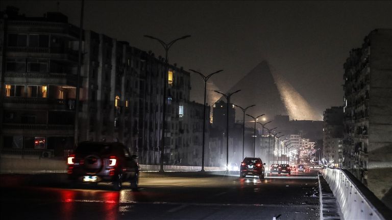 حرب إيران تجبر القاهرة على &laquo;النوم مبكرا&raquo; - صورة 2