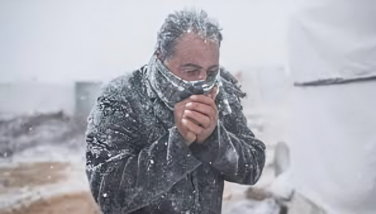 الأرصاد تحذر من موجة برد في المغرب واضطرابات في الرؤية بسبب الرياح - صورة 1