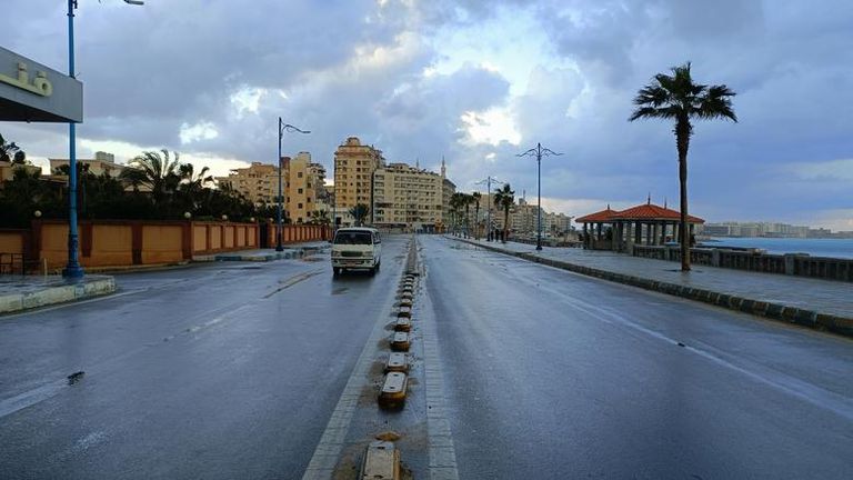 محافظة مصرية تعلن تعليق الدراسة الخميس لسوء الأحوال الجوية - صورة 1